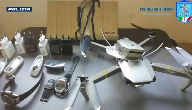 Una holding e piloti specializzati in droni per la droga e le armi nel carcere ai boss