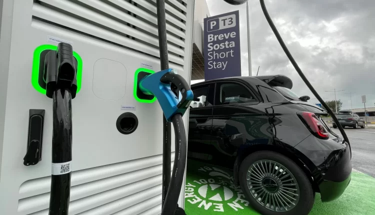 Campania, flop dell’elettrico: le auto più cercate restano le diesel