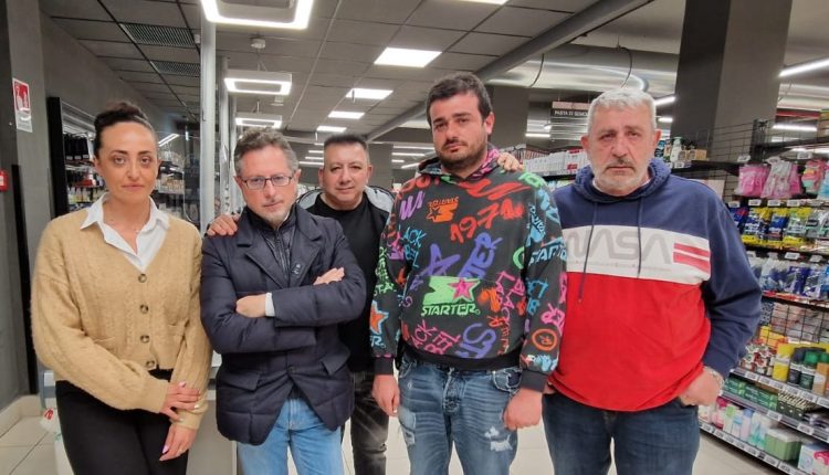 A Sant’Anastasia, il “carrello della legalità” per sostenere il Centro commerciale colpito da furti a raffica