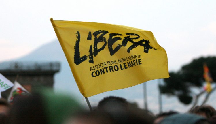 Libera contro le mafie, in Campania su 140 comuni monitorati destinatari di beni immobili confiscati il 66% pubblica informazioni