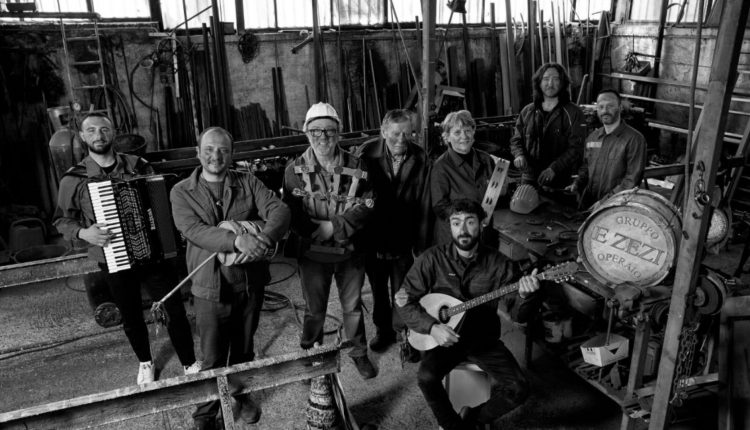“Vocca d’oro” l’inedito per i 50 anni di ‘E Zezi, il gruppo operaio: su tutte le piattaforme dal 17 maggio
