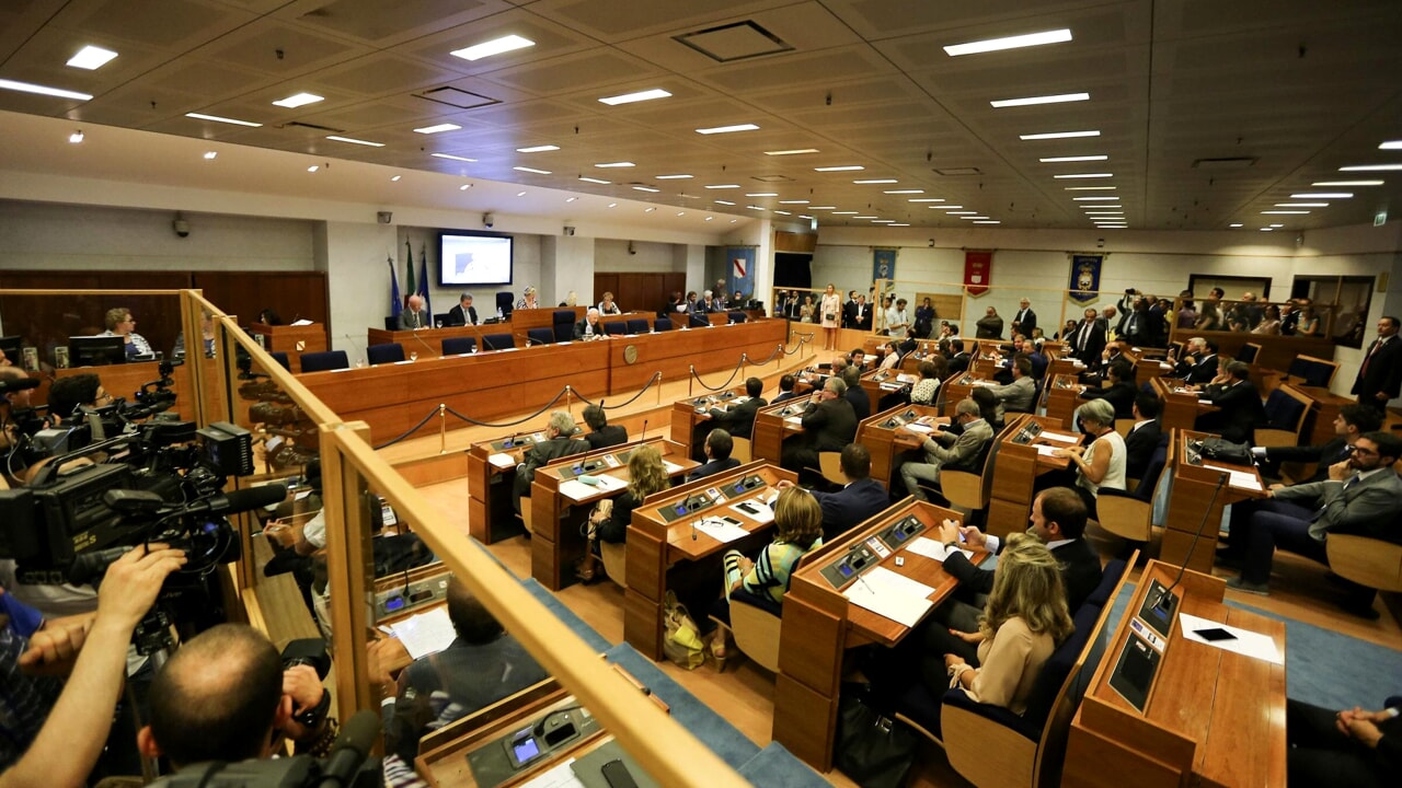 Autonomia Differenziata, il Consiglio Regionale della Campania approva a  maggioranza la richiesta del referendum – L'Ora Vesuviana
