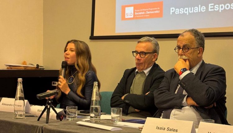 Alla due giorni organizzata da Sandro Ruotolo, un solo diktat: “Vale il modello Napoli e De Luca non sarà ricandidato presidente”