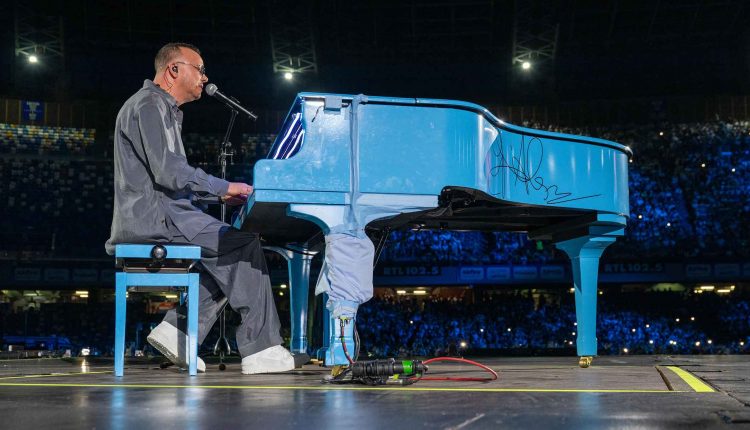 Gigi D’Alessio aggiunge due date a piazza Plebiscito: sette concerti nel mese di settembre per l’artista partenopeo famoso in tutto il mondo