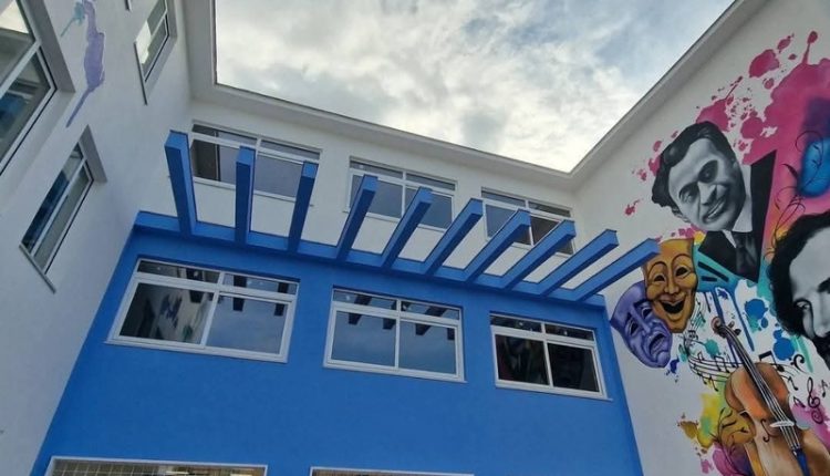 A Pollena Trocchia, sabato mattina l’inaugurazione del Plesso Viviani, la scuola media tornerà nella sede storica, rinnovata, di Via Fusco
