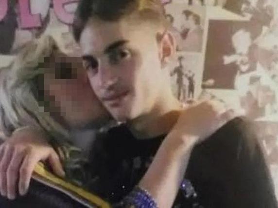 Fu aggredito in carcere, è morto dopo un anno di agonia Paolo Piccolo: a 26 anni altri detenuti lo colpirono con 26 coltellate