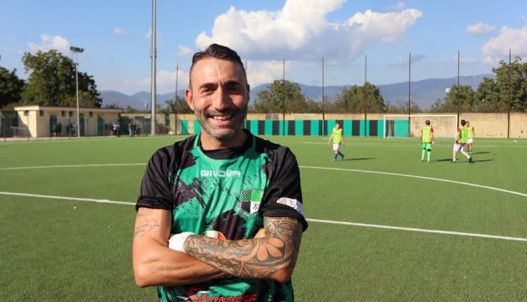 STORIE DI SPORT – Giuseppe Cozzolino, una storia d’amore con il pallone, dai campi minori alla serie A, ecco il bomber che ha segnato ovunque