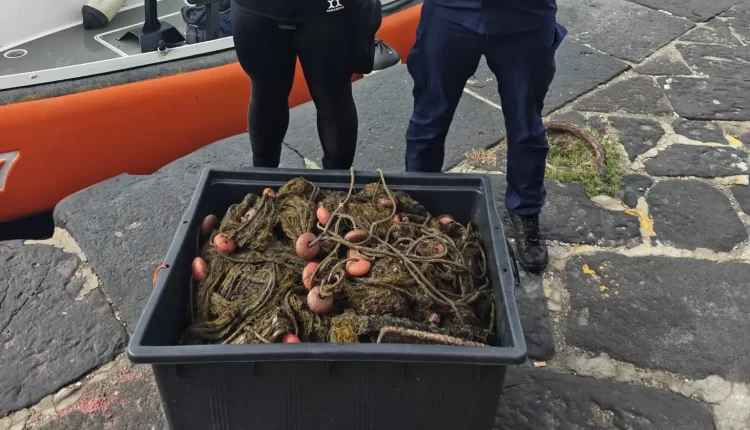 Recuperata dalla Capitaneria di Porto a Portici una rete fantasma nelle acque davanti al porto