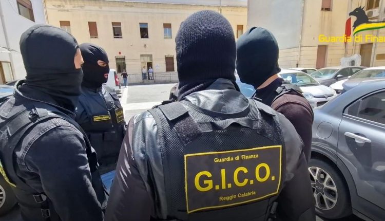 Napoli, truffa sulle pensioni: otto indagati dalla Finanza , il giro si allarga