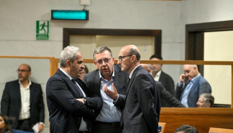 Congresso Pd, slittano le candidature: in ballo posti in giunta e presidenza del consiglio regionale contesa tra il consigliere irpino Maurizio Petracca e Massimiliano Manfredi