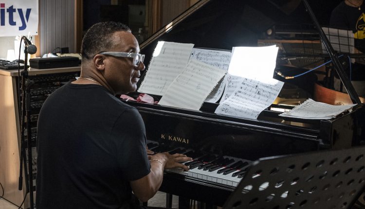 GONZALO PLAYS PINO – 11 brani di Pino Daniele rivisitati dalla star del Latin Jazz, Gonzalo Rubalcaba