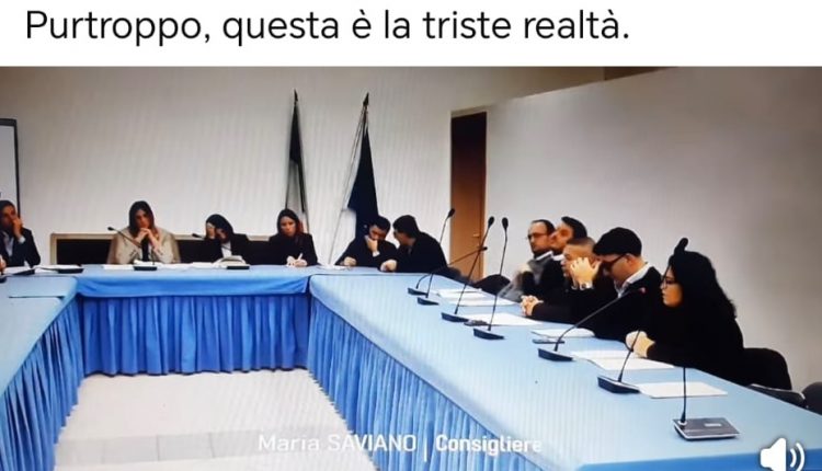 Attacchi sessisti a mezzo social da dirigente scolastico, consigliere comunali di Palma Campania denunciano, il preside si difende