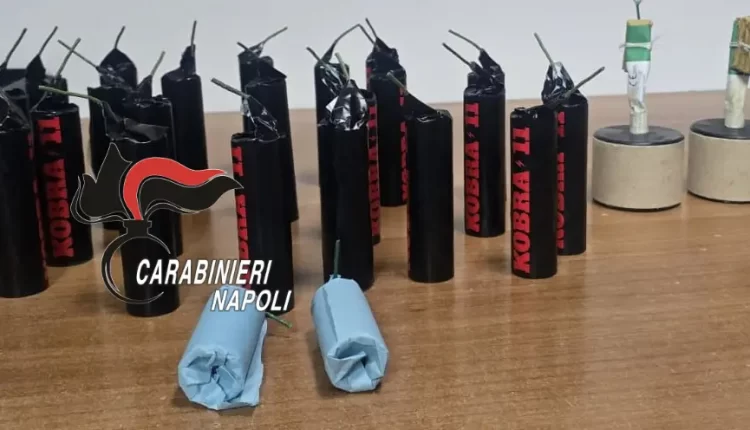 A Cercola, in auto con due bimbi e 29 ordigni proibiti: un arresto e una denuncia 