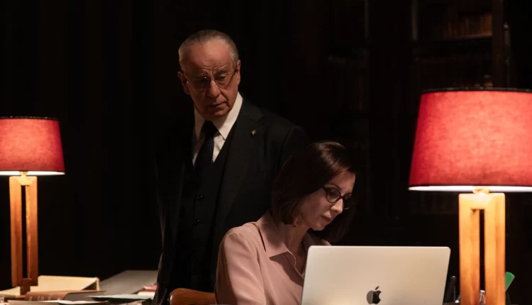 E’ uscito nelle sale La Grazia l’ultima fatica di Paolo Sorrentino con Servillo nei panni del Presidente della Repubblica: il prossimo 21 gennaio incontrano il pubblico