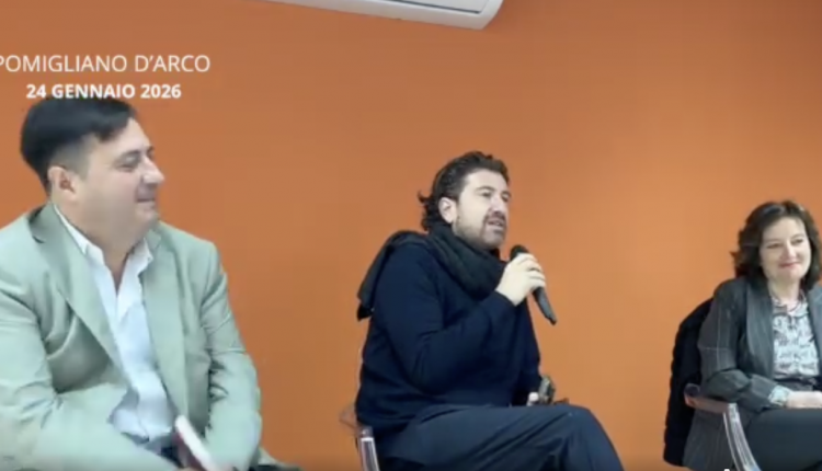 Alessandro Siani illumina Pomigliano per il romanzo di Paolo Picone. Per “Imbriani e il Velo delle Ombre” anche la giornalista del Corriere della Sera Mirella Armiero