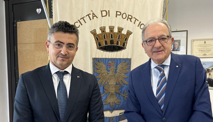 Il parlamentare del Movimento 5 Stelle Alessandro Caramiello incontra il Commissario prefettizio di Portici: “Resto a sua disposizione per ogni necessità istituzionale”