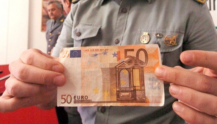Sequestrati2,8 milioni di euro falsi “invecchiati”, un arresto. LE Banconote rese vissute attraverso processo chimico