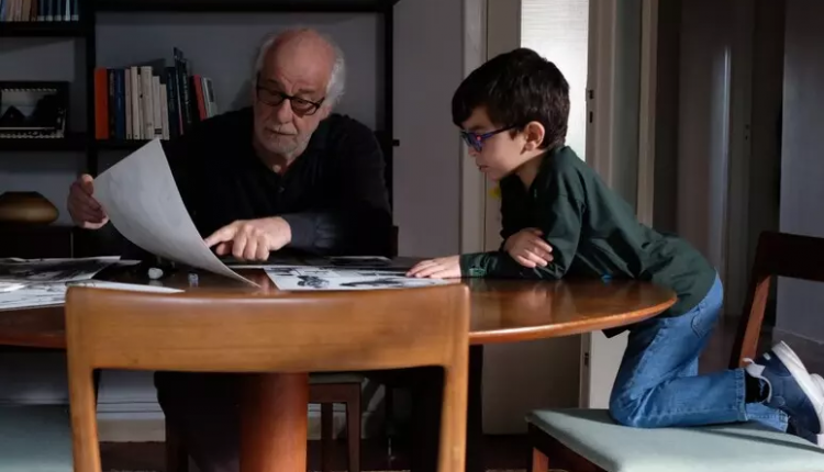 A Napoli si gira Scherzetto, nuovo film di Mario Martone, con Toni Servillo