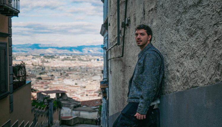 “Ammore miserabile”: il tema dei legami disfunzionali nel nuovo singolo di Dario Cuomo