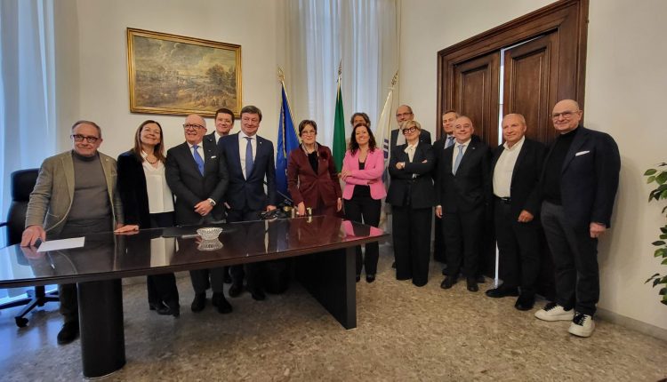 Si insedia il Consiglio Nazionale degli Spedizionieri Doganali, De Crescenzo alla Presidenza: “Lavorerò insieme alla mia squadra per rafforzare il ruolo del doganalista come autentico partner di impresa”