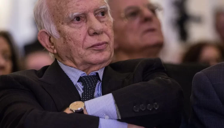 La camera ardente per Paolo Cirino Pomicino, stamattina a Montecitorio. Domani nella Basilica del Sacro Cuore Immacolato di Maria a piazza Euclide alle ore 13,30 i funerali