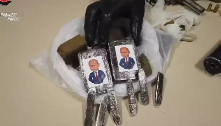 Blitz anticlan, facevano raid a colpi di mitra e disponevano di panetti di hashish con la caricatura di Putin