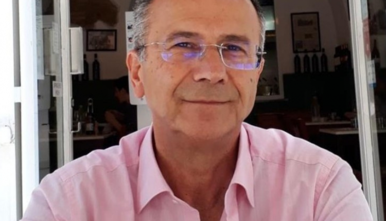 Addio a Vincenzo Mauriello, morto lo storico presidente di Arci Movie Napoli, fondatore del Cineforum e dell’Arena Intorno al Vesuvio