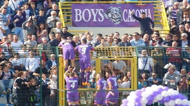 Il Sant’Anastasia calcio vende il titolo al Casoria e scompare definitivamente. Il Portici ricuce gli strappi con l’amministrazione e punta alla vetta del campionato