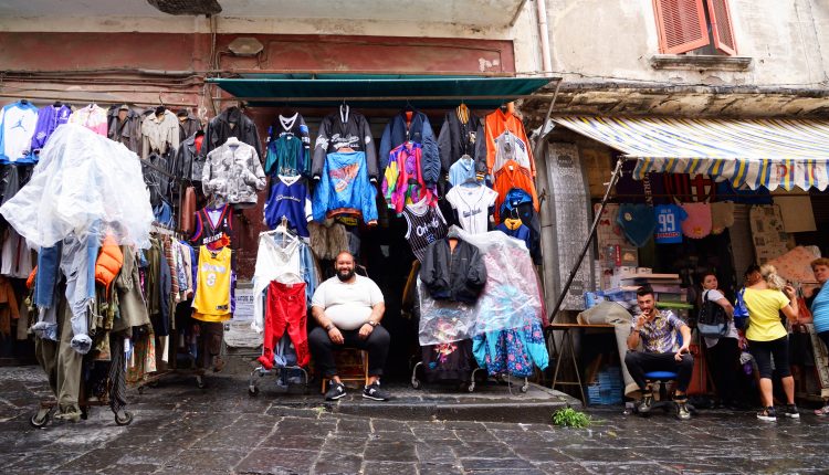 Sabato 18 luglio il mercato di Pugliano ospiterà la prima edizione di Resina KG, un nuovo format dedicato agli appassionati della moda vintage e dello shopping consapevole