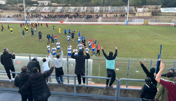 Scontri tra tifosi della Puteolana e del Portici al termine della gara del girone A del campionato di Eccellenza, in gravi condizioni un sostenitore del Portici colpito alla testa con una mazza