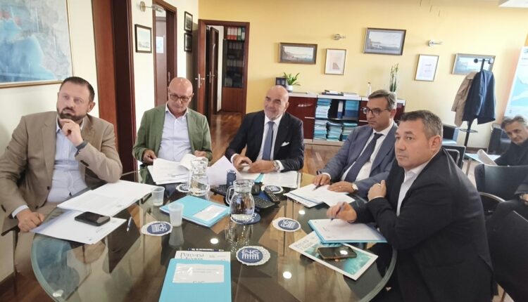 Ente Idrico Campano, nessun aumento per Consac, Sistemi Salerno e Ausino. Per GORI, ABC e ASIS incrementi contenuti, legati al rincaro dei costi energetici. Mascolo: «Tuteliamo famiglie e imprese senza rinunciare a reti più sicure, moderne ed efficienti»
