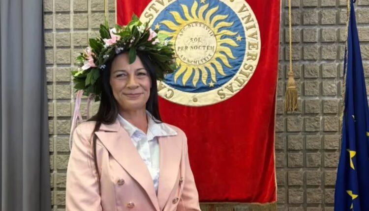 La boss del clan Birra-Iacomino di Ercolano, Enrichetta Cordua condannata all’ergastolo per omicidio di camorra si laurea a Cassino