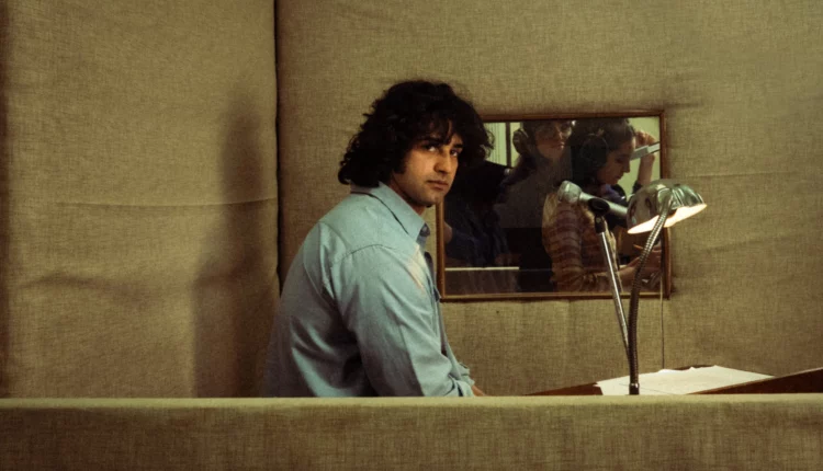 Masaniello è turnato. “Je so’ pazzo” – La storia di Pino Daniele”. E della musica che racconta una città, il Sud e un’intera generazione